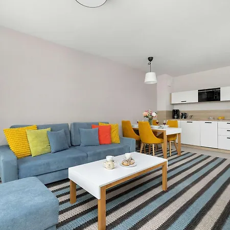 Rodzinny Przy Plazy W Miedzyzdrojach Z Parkingiem By Renters Apartment